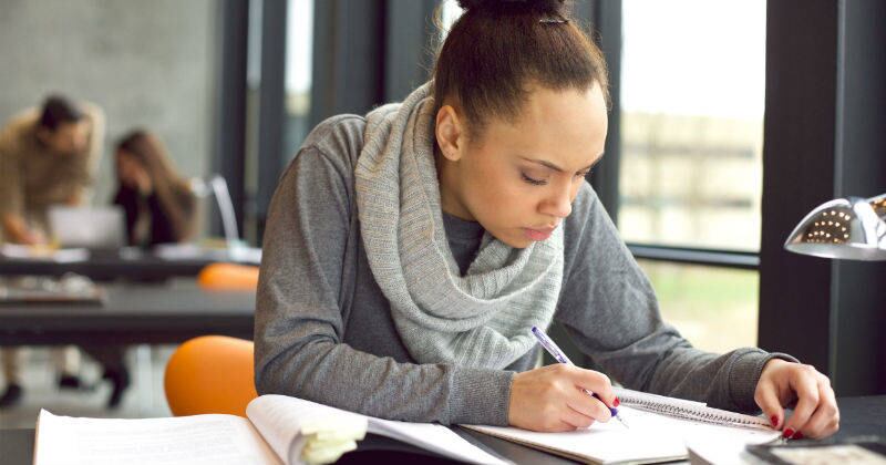 El giro de sostenimiento complementario para los beneficiarios de Ser Pilo Paga se hará a partir del 16 de abril de 2022.