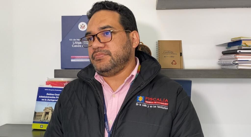 Director contra la corrupción de la Fiscalía, Eduar Alirio Calderón.
