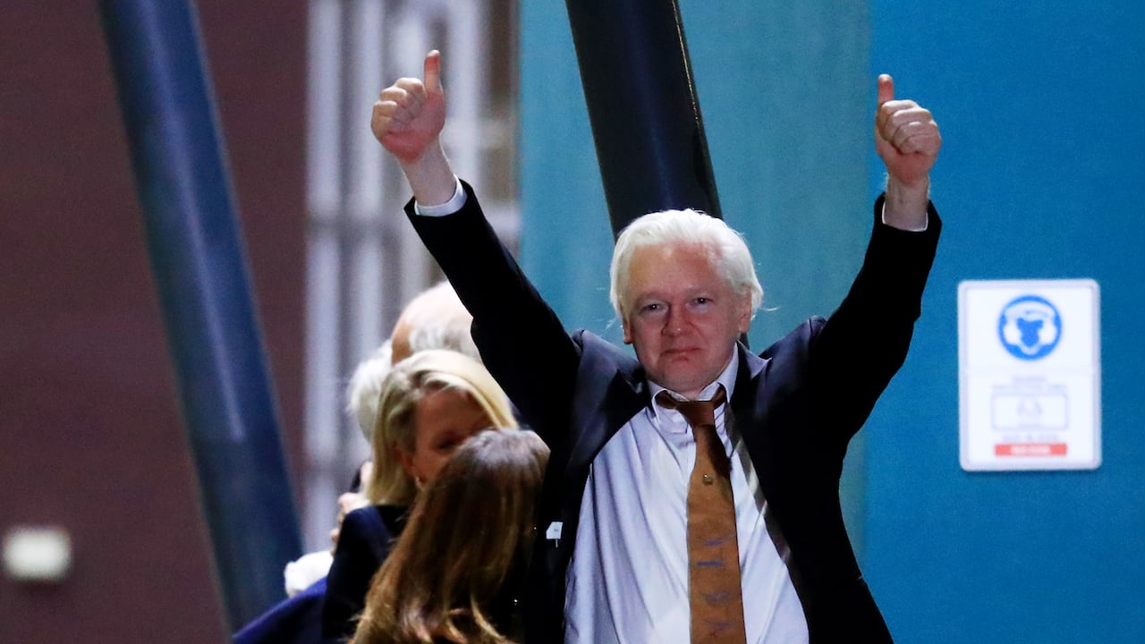 Julian Assange regresa a Australia