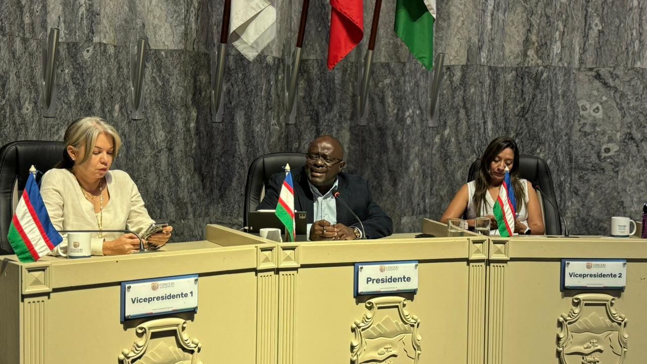 El Presidente del Concejo, Edison Lucumí, determinó no someter a votación dicha proposición por considerar que no sería el camino legal para suspender el concurso de elección de contralor para Cali.