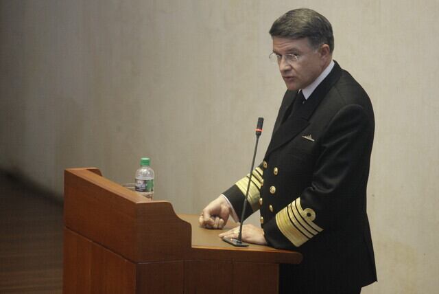 La Fiscalía General le imputó dos delitos al excomandante de la Armada Nacional, almirante (r) Guillermo Barrera por el montaje a Gabriel Arango Bacci.