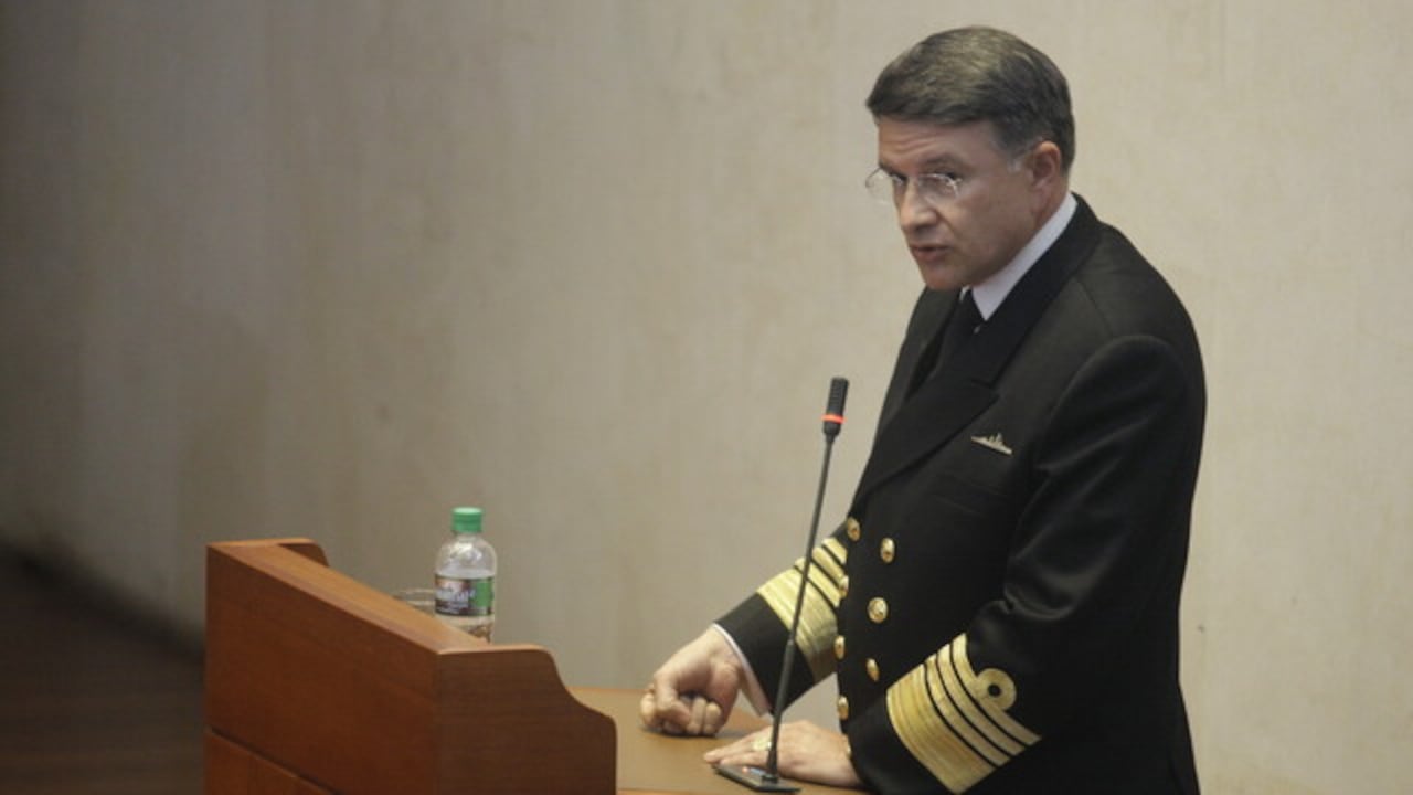 La Fiscalía General le imputó dos delitos al excomandante de la Armada Nacional, almirante (r) Guillermo Barrera, por el montaje a Gabriel Arango Bacci.