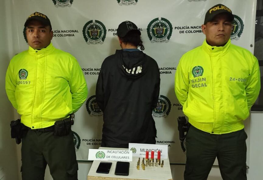 Este hombre es conocido como ‘El Peludo’, y también será acusado del delito de porte de armas de fuego, accesorios y municiones