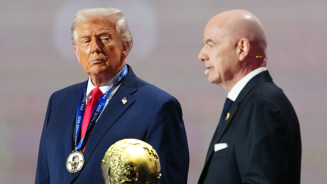 Trump recibe el galardón a La Paz por la FIFA