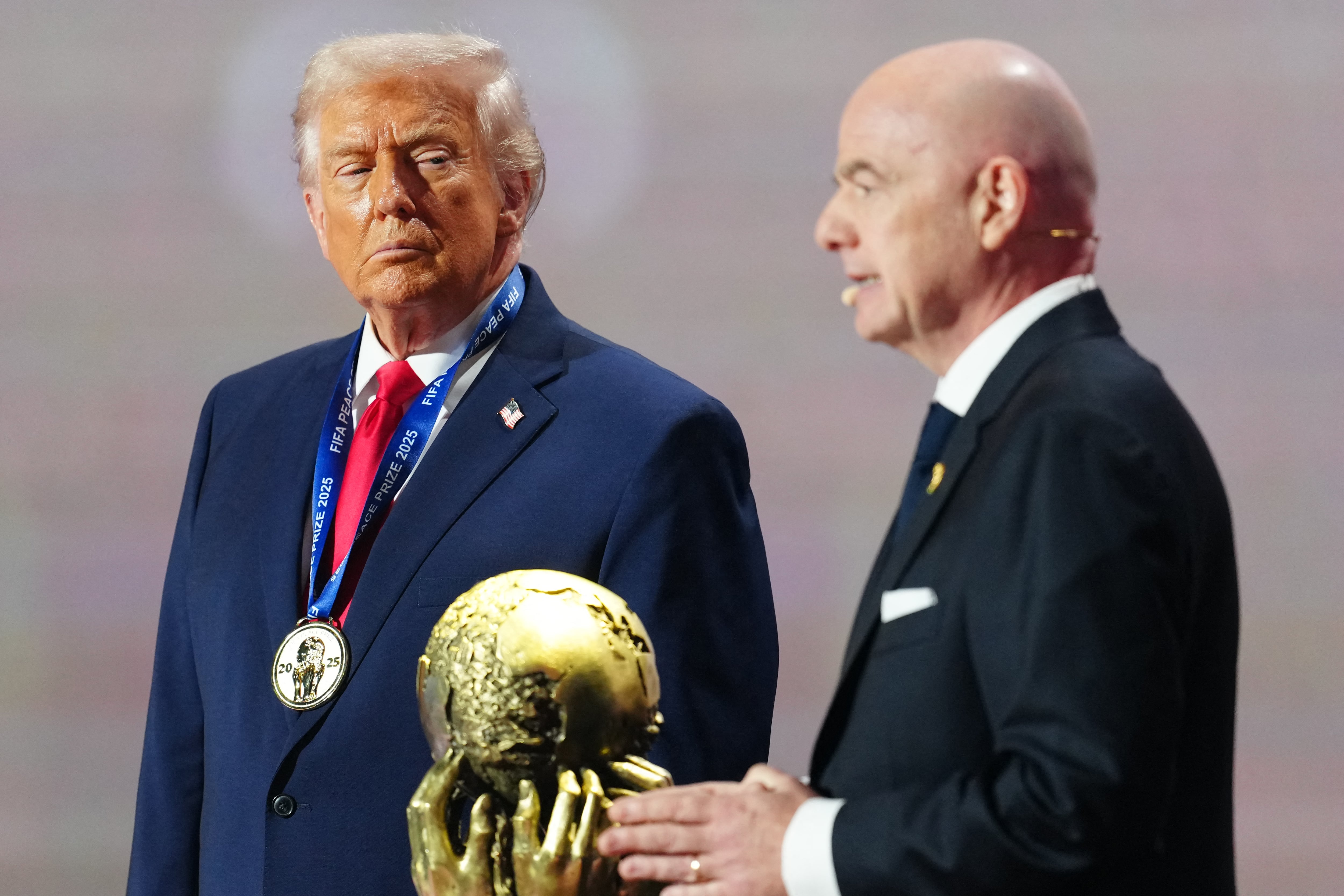 Trump recibe el galardón a La Paz por la FIFA