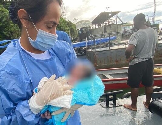 La madre y el niño están en buenas condiciones de salud.
