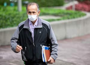 Fotografias gente con tapa bocas / Coronavirus /Adulto mayor
Calle 76 / estacion de transmilenio Heores / Calle 72
16 de Marzo del 2020
Jonathan Chiquiza Ariza  / Semana