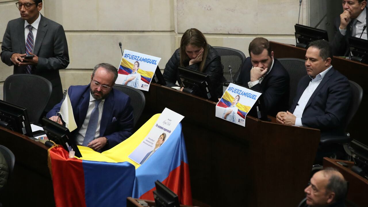 El Centro Democrático resultó golpeado por hechos violentos.