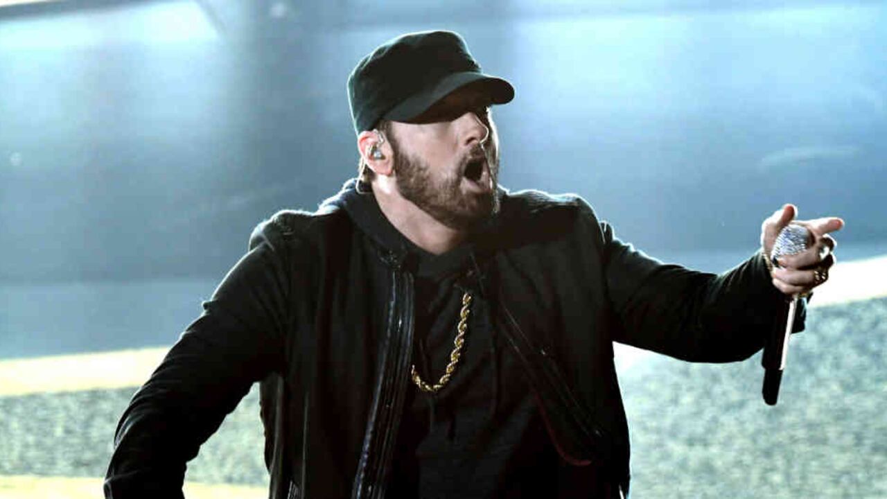 Eminem sorprendió a los asistentes a los Premios Óscar cuando subió al escenario a cantar 'Lose Yourself'