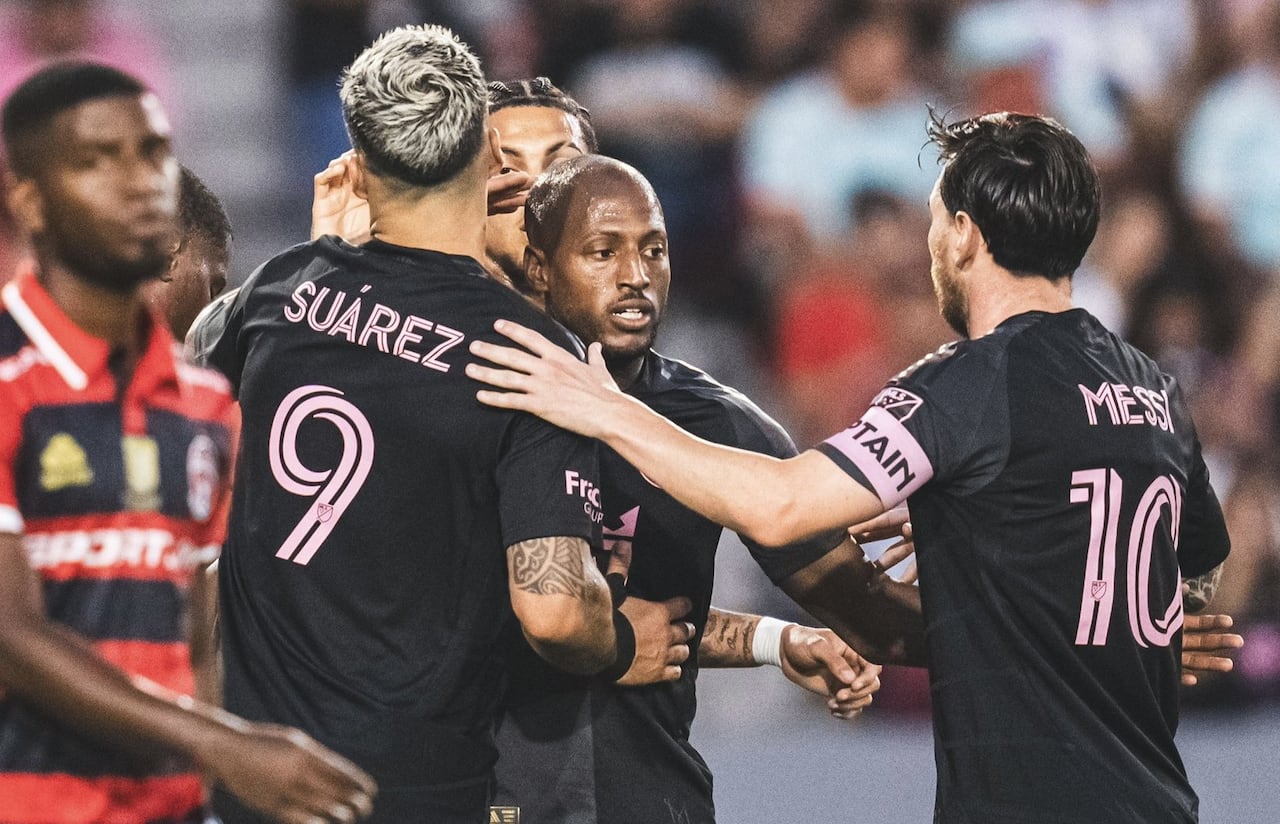 Jugadores del Inter Miami celebran uno de los goles del equipo durante un partido amistoso.