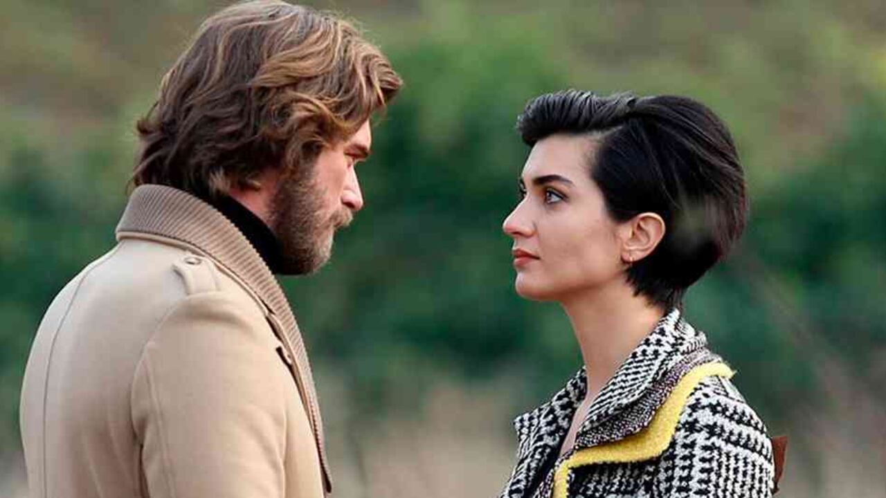 Cesur Ve Güzel (en español: Valiente hermosa) es una de las teleseries que actualmente emite el Canal 1 en Colombia.