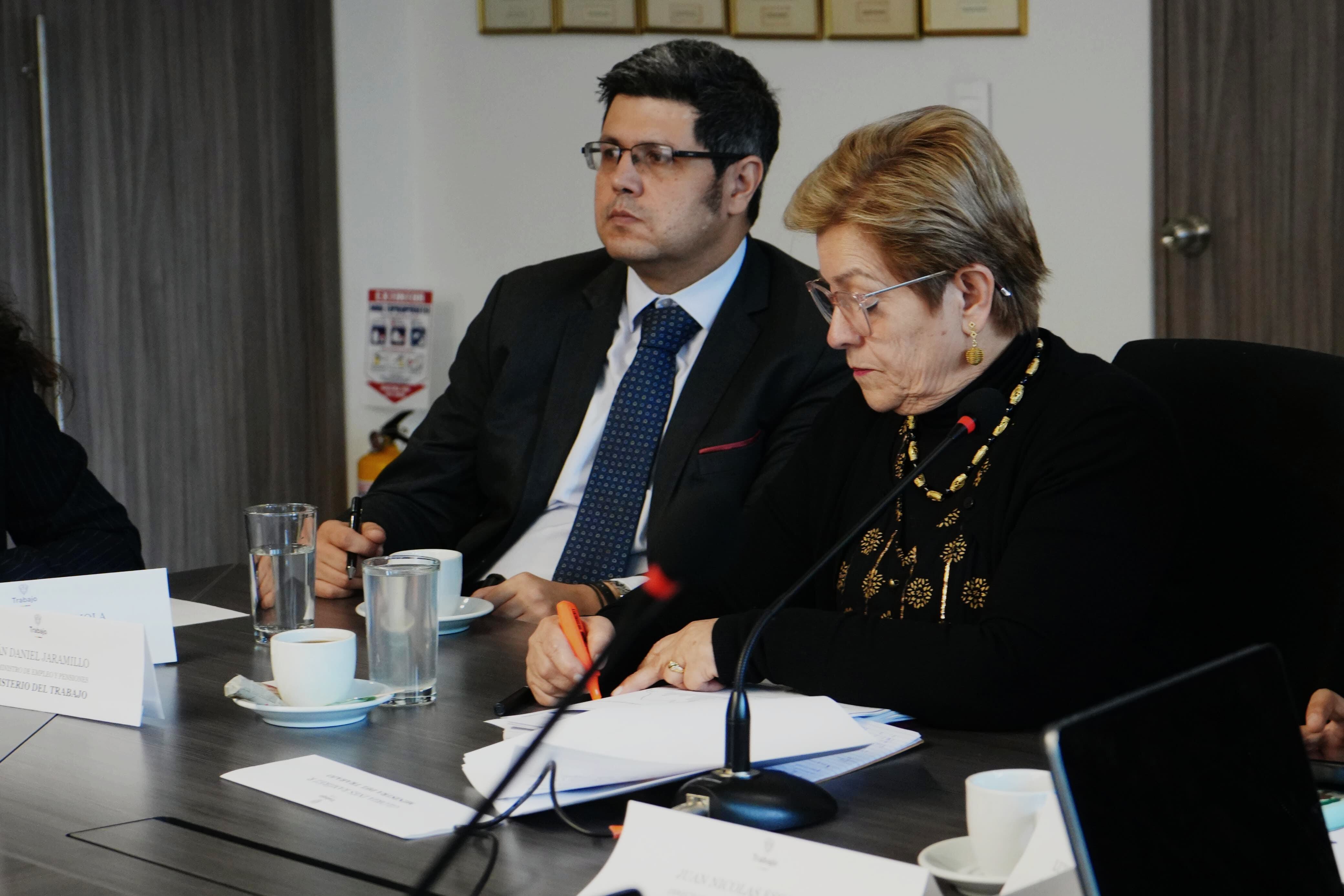 La ministra de Trabajo, Gloria Inés Ramírez, y el viceministro Iván Jaramillo.