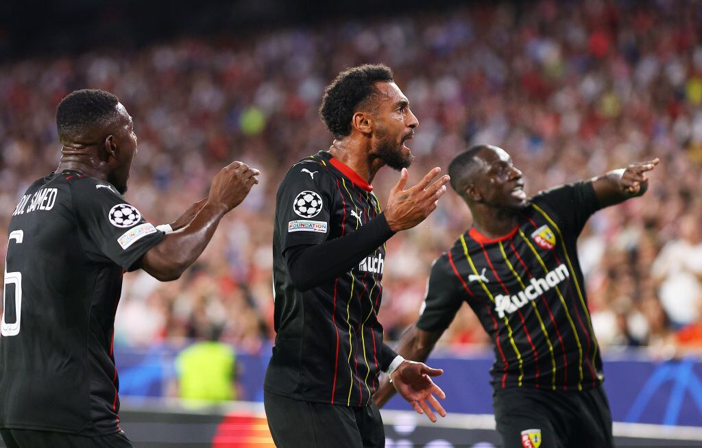 Angelo Fulgini marcó para el Lens ante Sevilla