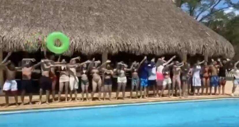 Estudiantes del Liceo Antioqueño de Bello, horas antes de la tragedia.