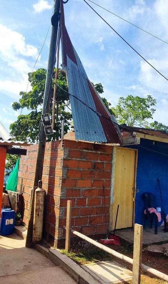 Antioquia: por lo menos siete barrios afectados por fuerte vendaval en Puerto Berrío.