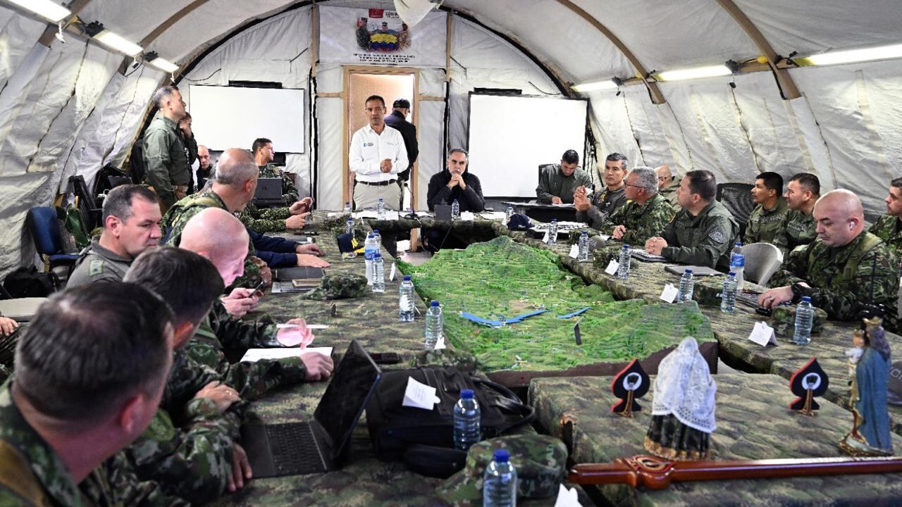 Los ministros de Defensa, Pedro Sánchez, y del Interior, Armando Benedetti, lideraron un consejo de seguridad en el Cauca.