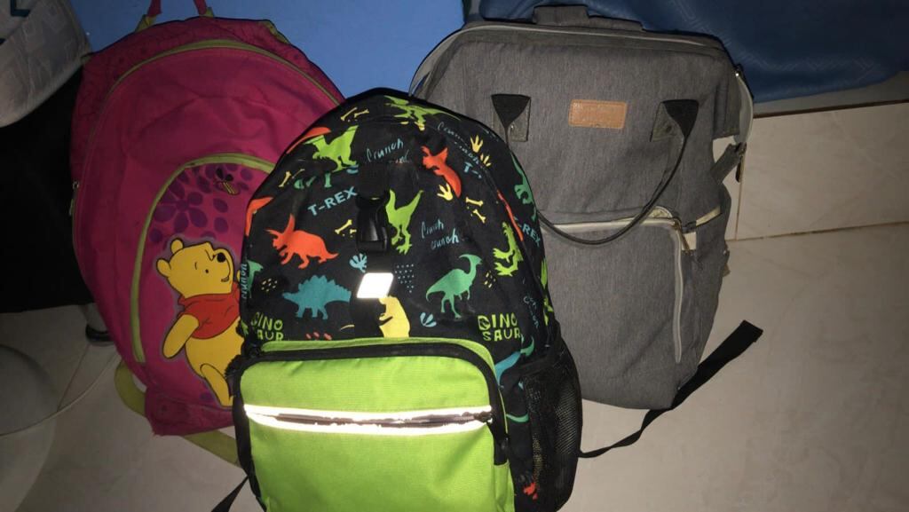 La familia alistó maletas en caso de tener que ir a un albergue