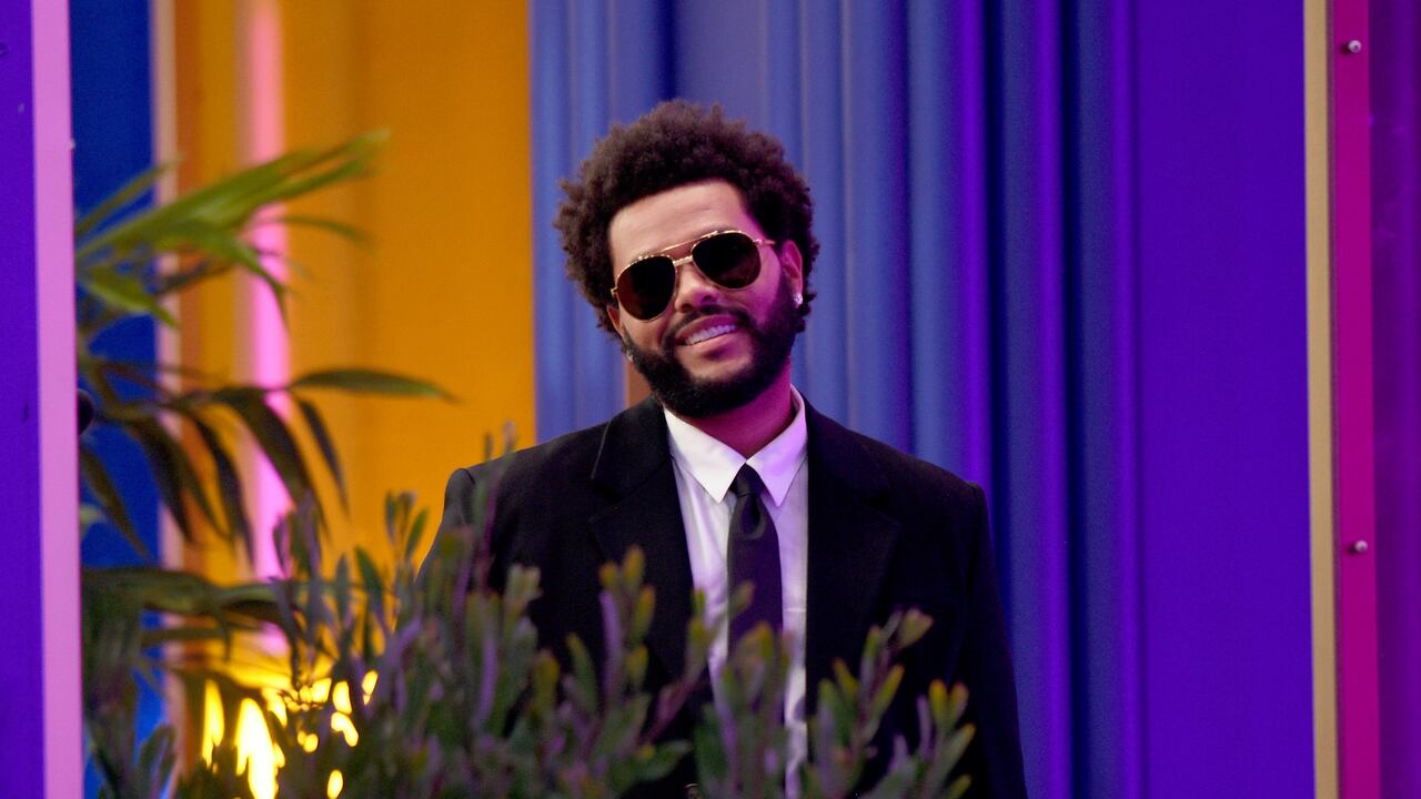 The Weeknd fue el gran ganador de la noche con 10 premios