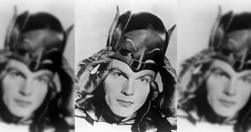Adam West como Batman en 1968. 