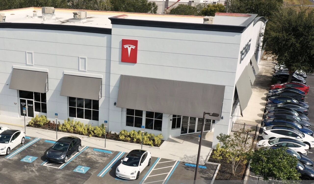 La ley federal prohíbe tomar medidas contra empleados que se organicen sindicalmente. Así, en caso de certificar la ilegalidad de las acciones de Tesla, la Dirección Nacional de Relaciones Laborales tiene la potestad de ordenar la reincorporación de los trabajadores despedidos