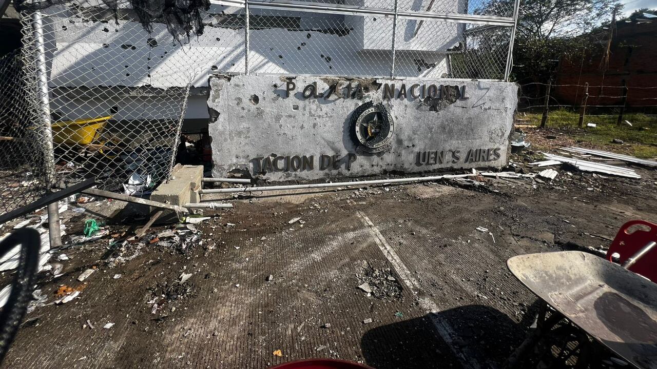 ATENTADO TERRORISTA DE LAS DISIDENCIAS EN BUENOS AIRES (CAUCA).
DICIEMBRE 18 DE 2025