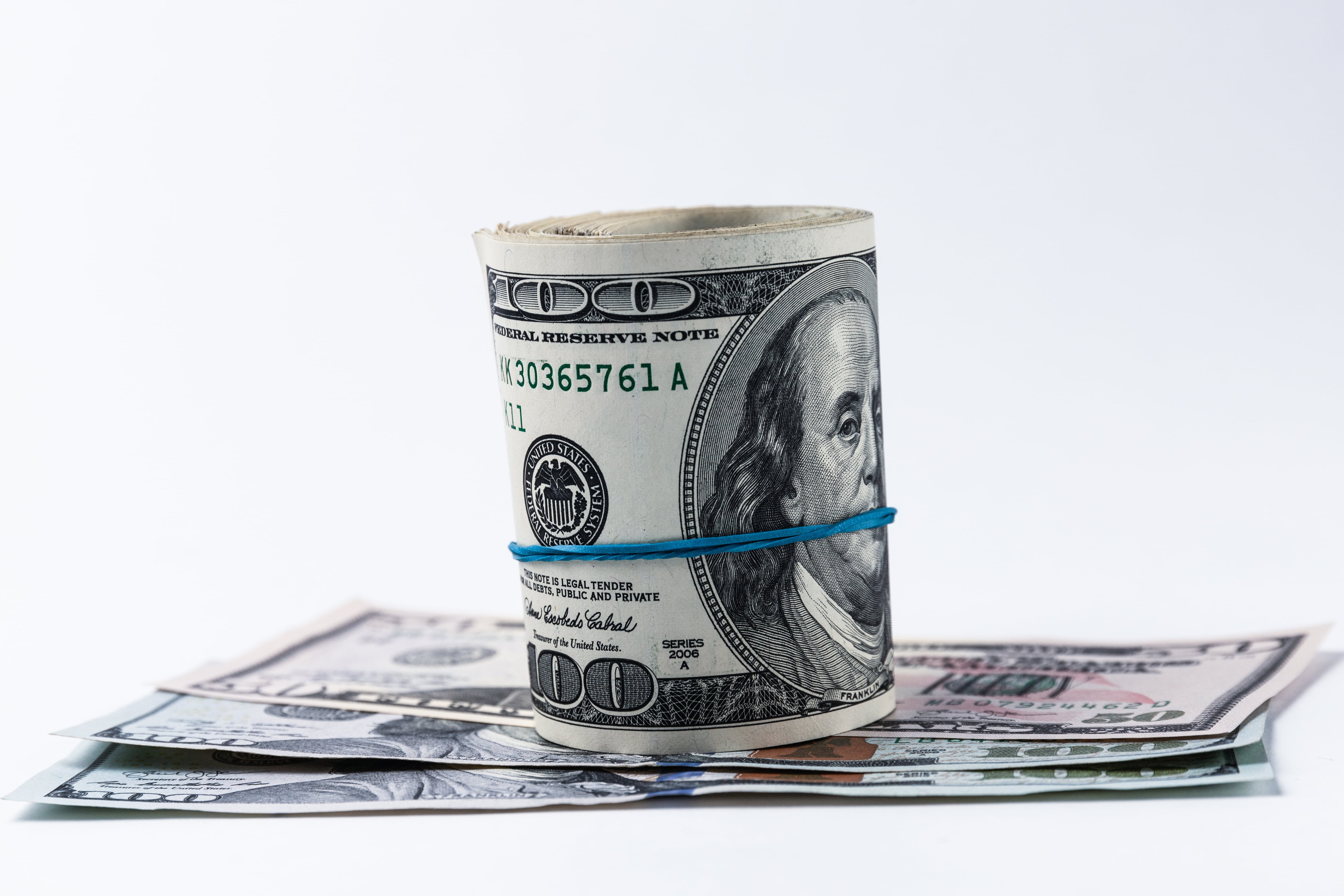 El precio de dólar bajó de $4000  en el mercado colombiano. Foto: 123RF