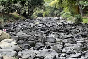 Cali: El bajo caudal en los principales ríos que atraviesan la ciudad de Cali (Cauca, Pance, Cali, )genera preocupación en las autoridades por su bajo nivel al llegar a la boca tomas del acueducto. foto José L Guzmán. El País