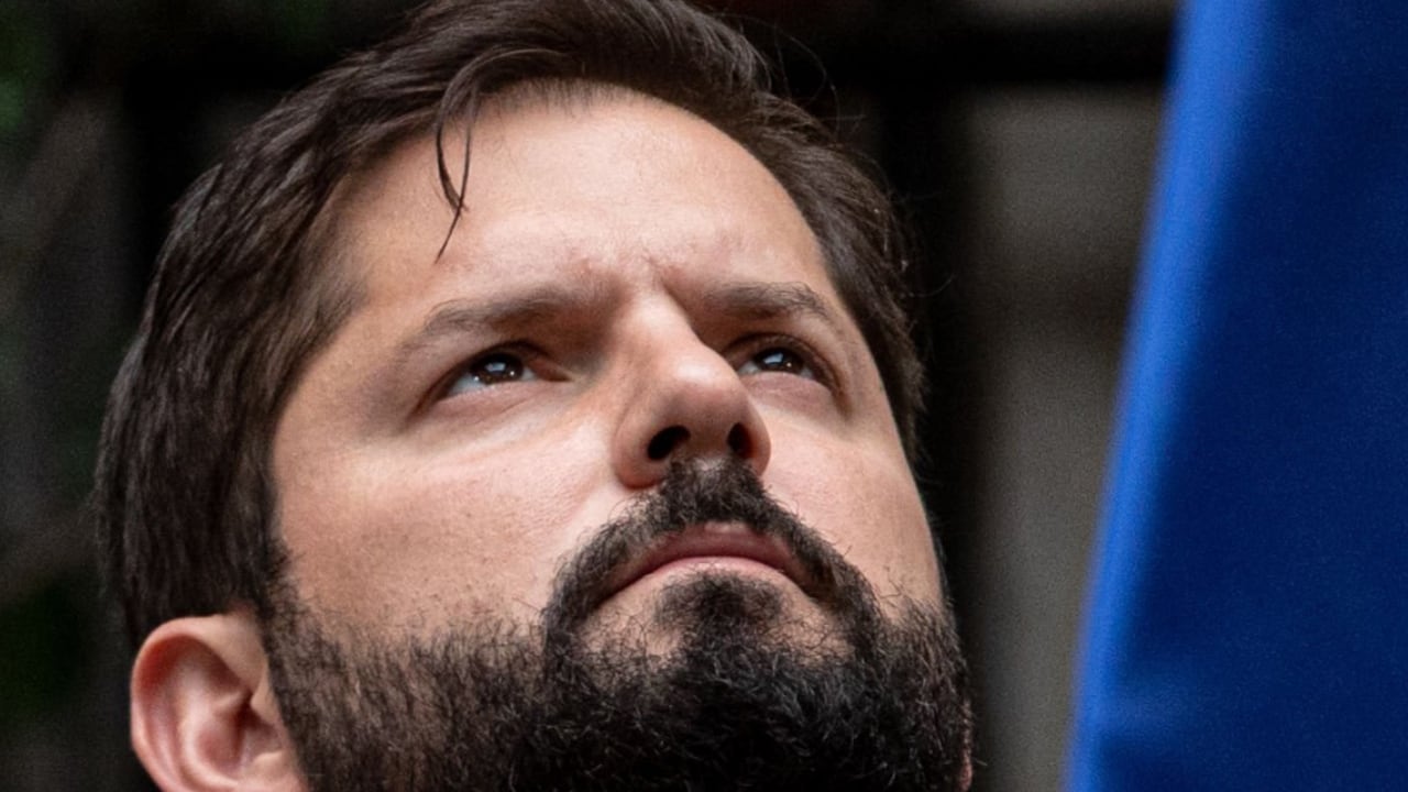 Dos encuestas muestran una mejoría en la aprobación presidencial después de la forma en que ha manejado los incendios forestales y se ha desmarcado de la izquierda radical de América Latina.