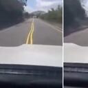 El video se hizo viral en redes sociales y deja ver el mal estado de señalización en el que se encuentra la vía