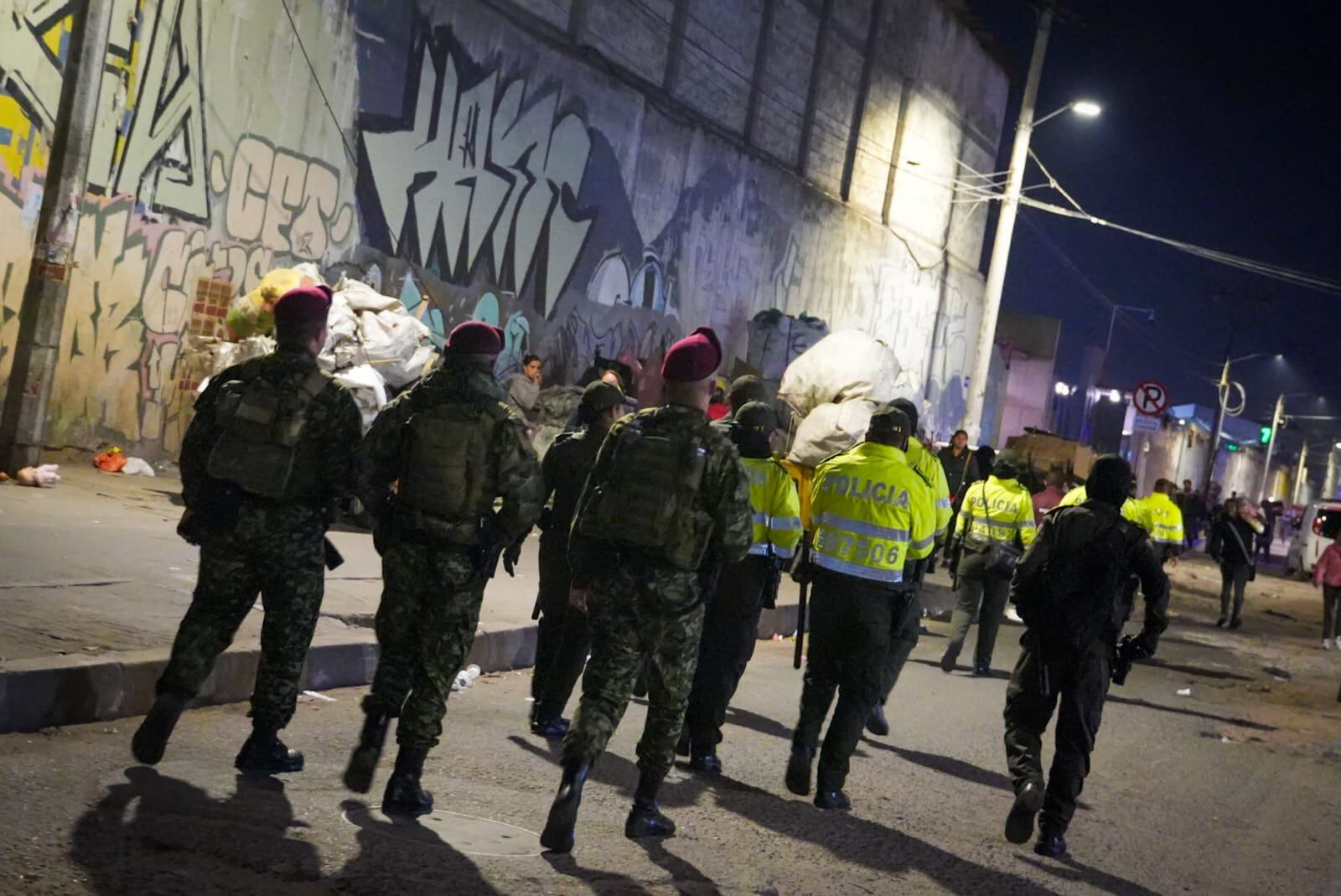 Megaoperativo contra la criminalidad en María Paz y El Amparo, en Kennedy