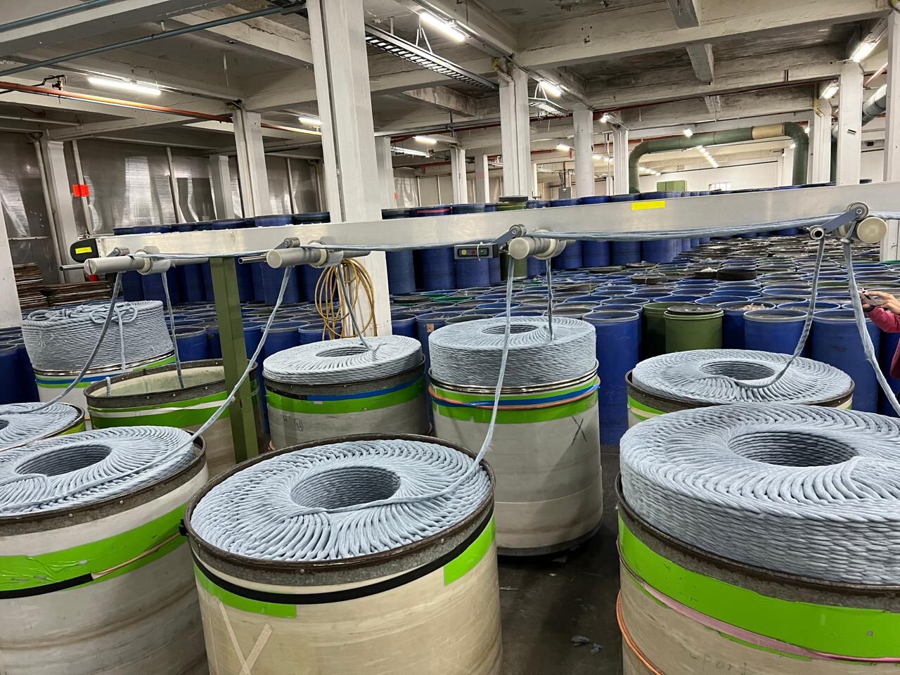 Hilos de fabricación nacional