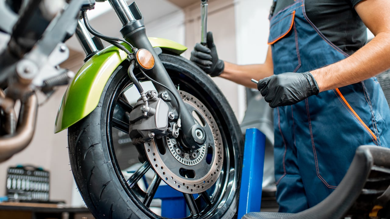 La resolución emitida en 2022 contempla un nuevo cambio en los sistemas de frenado de las motocicletas.