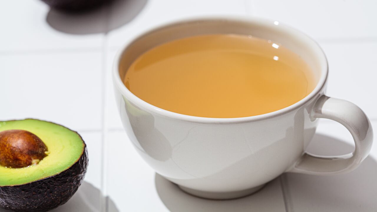 El aguacate contiene vitamina E, que es protectora contra las enfermedades del corazón.