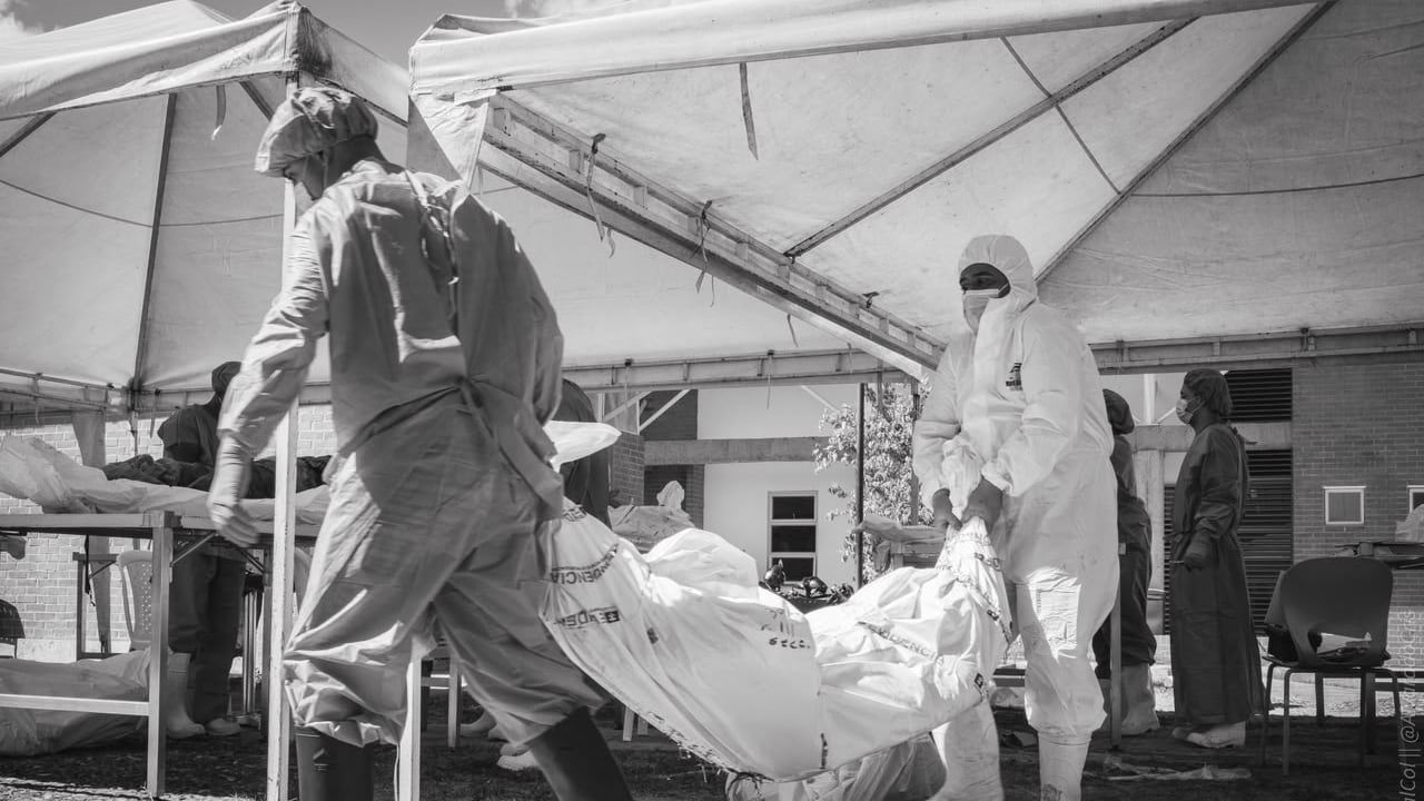 Algunas sedes de Medicina Legal resultaron afectadas, por lo que fue necesario trasladar los equipos de forenses y hasta adecuar carpas para evitar la interrupción del servicio a la ciudadanía.