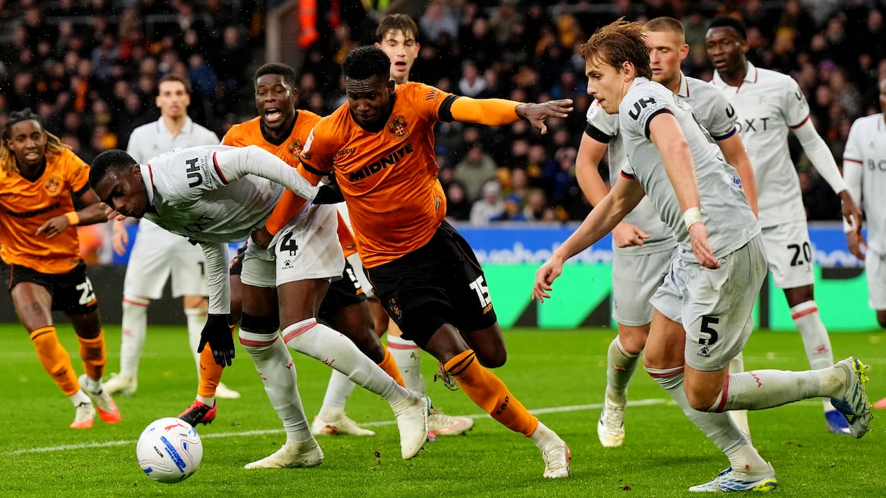 Yerson Mosquera contra el Watford.