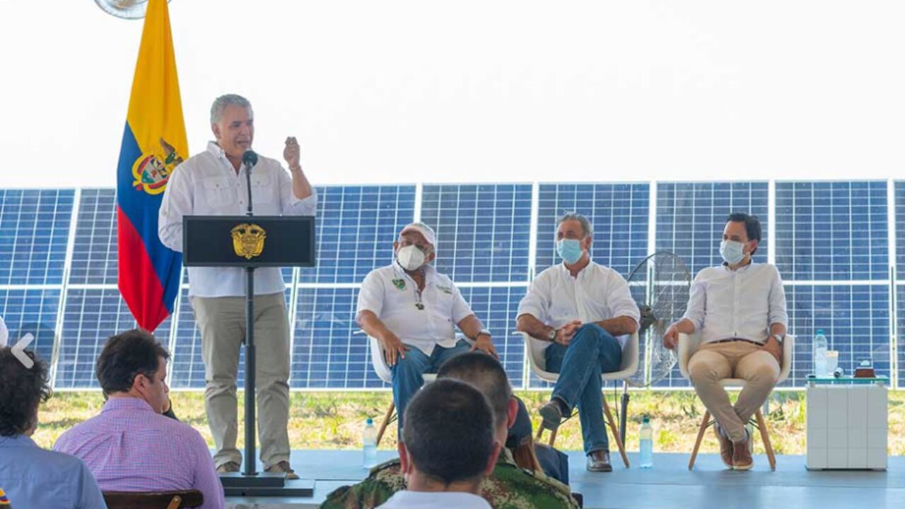 Inauguración de la granja de energía solar La Sierpe
