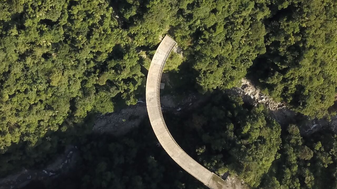 'Suspensión' (2019) de Simón Uribe