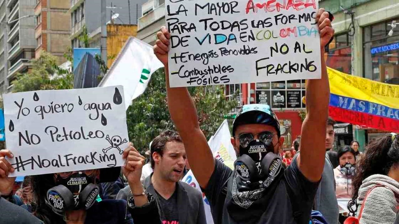 Marchas en contra del fracking y otras prácticas que afectan el medio ambiente