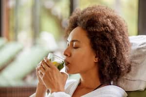 Las infusiones de cáscaras de algunas frutas ayudan a prevenir complicaciones de salud.