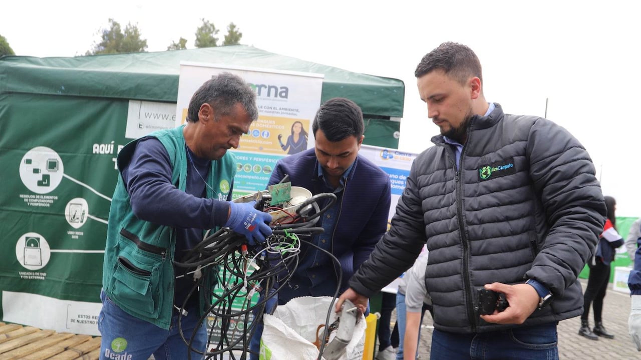 Durante la primera jornada de reciclatón 2023 en Bogotá se recolectaron más de 28 toneladas de residuos.