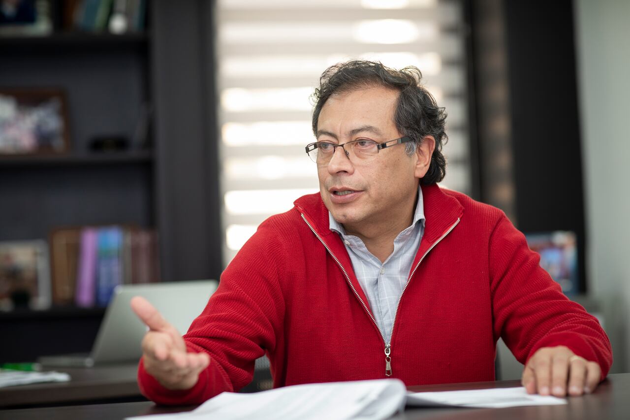 GUSTAVO PETRO.