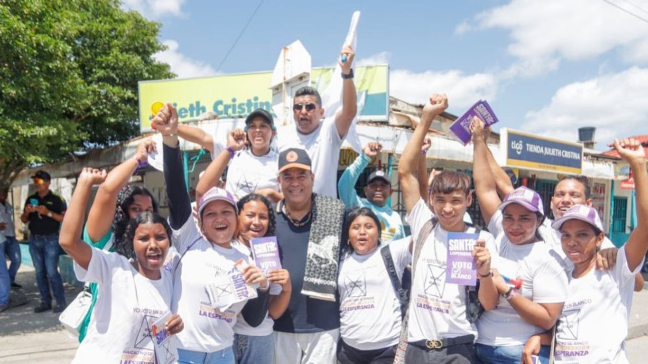 Los discursos de Santander Lopesierra en Maicao.