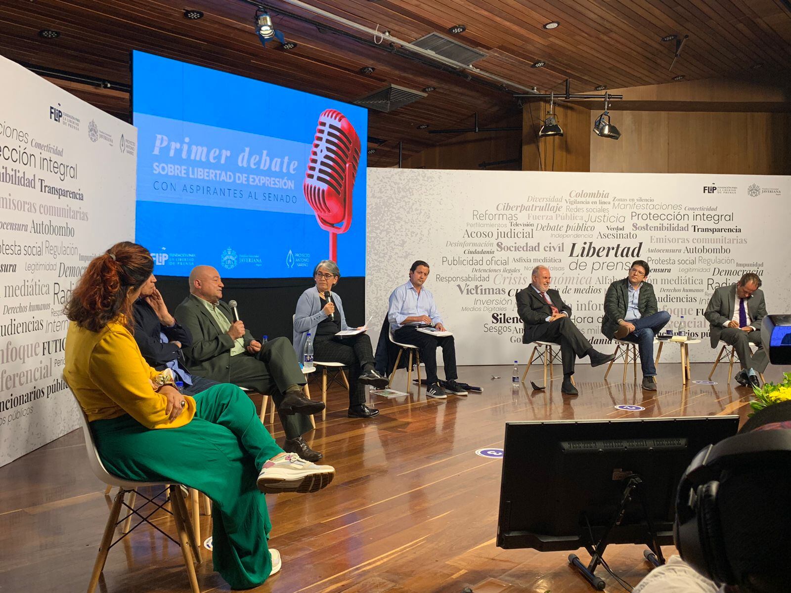 Candidatos al senado acudieron al primer debate sobre la libertad de prensa organizado por la FLIP y la Pontificia Universidad Javeriana.