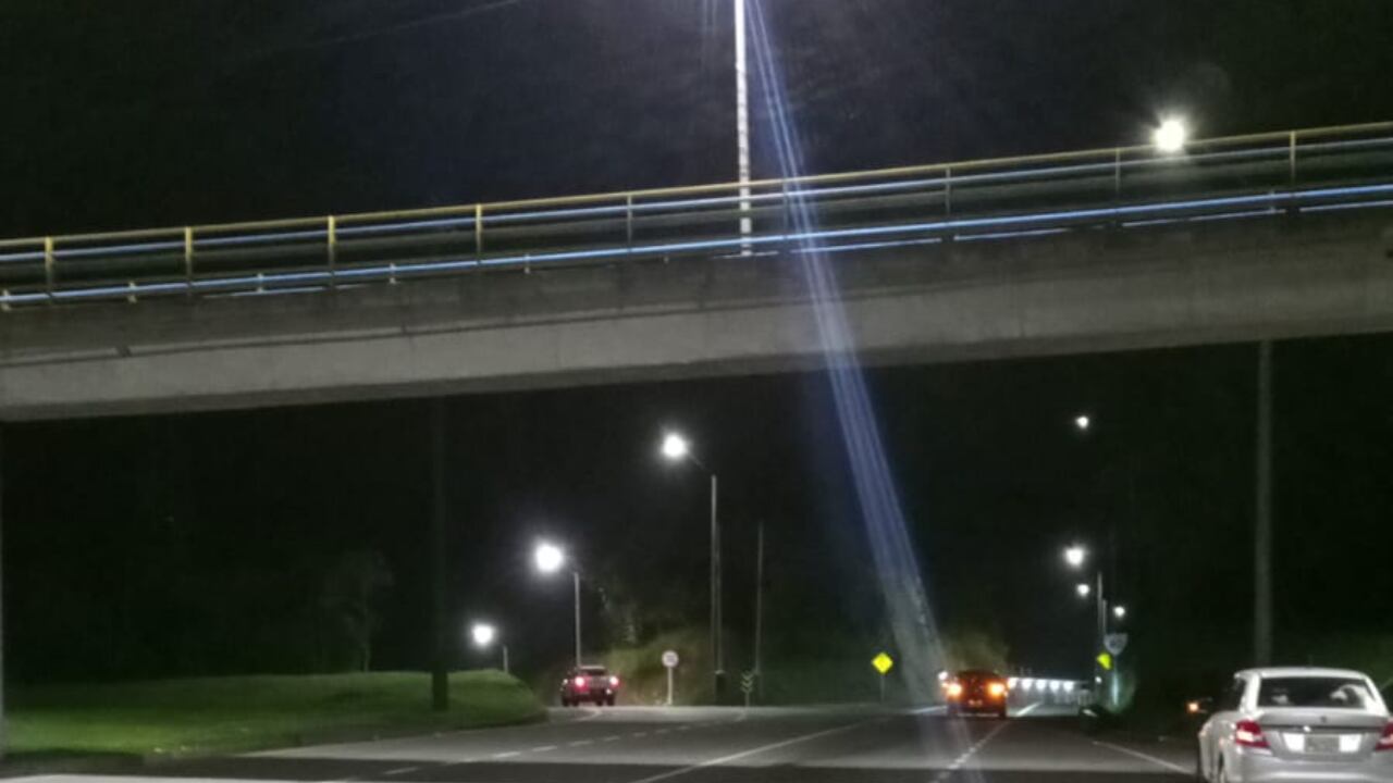 Conductores que se desplazan hacia el oriente del país deben tener en cuenta las restricciones vigentes a lo largo del trayecto.