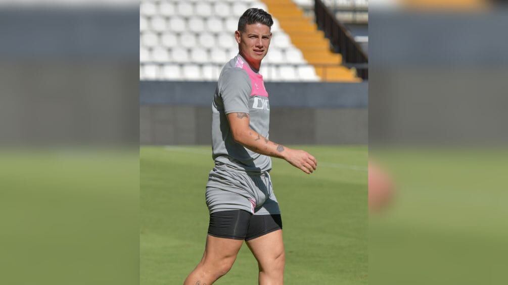 Esta fue la primera foto publicada por el Rayo Vallecano luego del regreso de James Rodríguez de las eliminatorias sudamericanas.