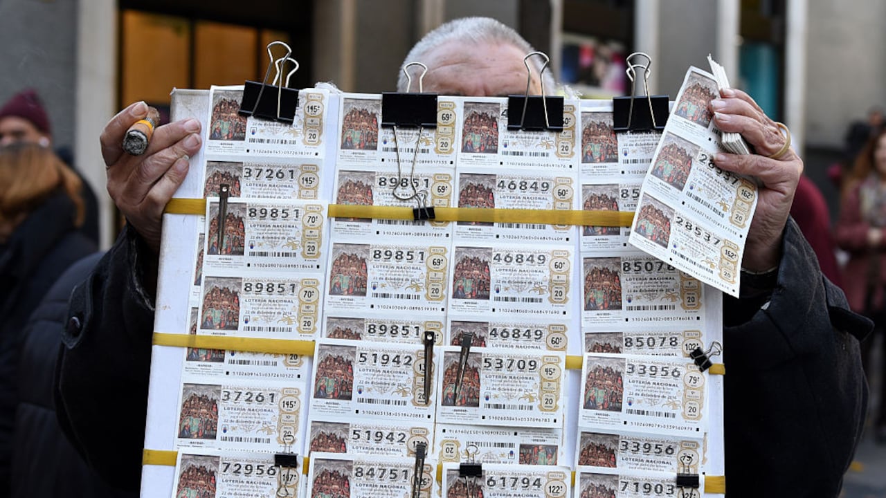 La lotería de Navidad es jugada por miles de personas.