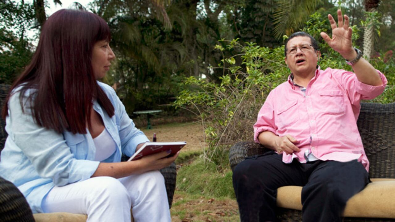 “Vemos al general naranjo y al general mora como dos adversarios dentro de una confrontación política en la que ellos estÁn en un bando y nosotros en el otro.”