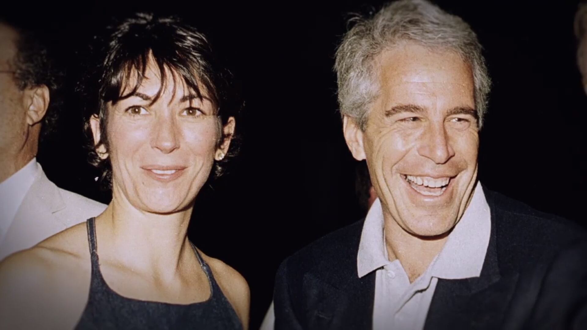 Hasta antes de julio de 2020, Epstein era el único que había sido encarcelado por los delitos que se le imputaron, pero todo cambió con la detención de la prometida del financiero, Ghislaine Maxwell.