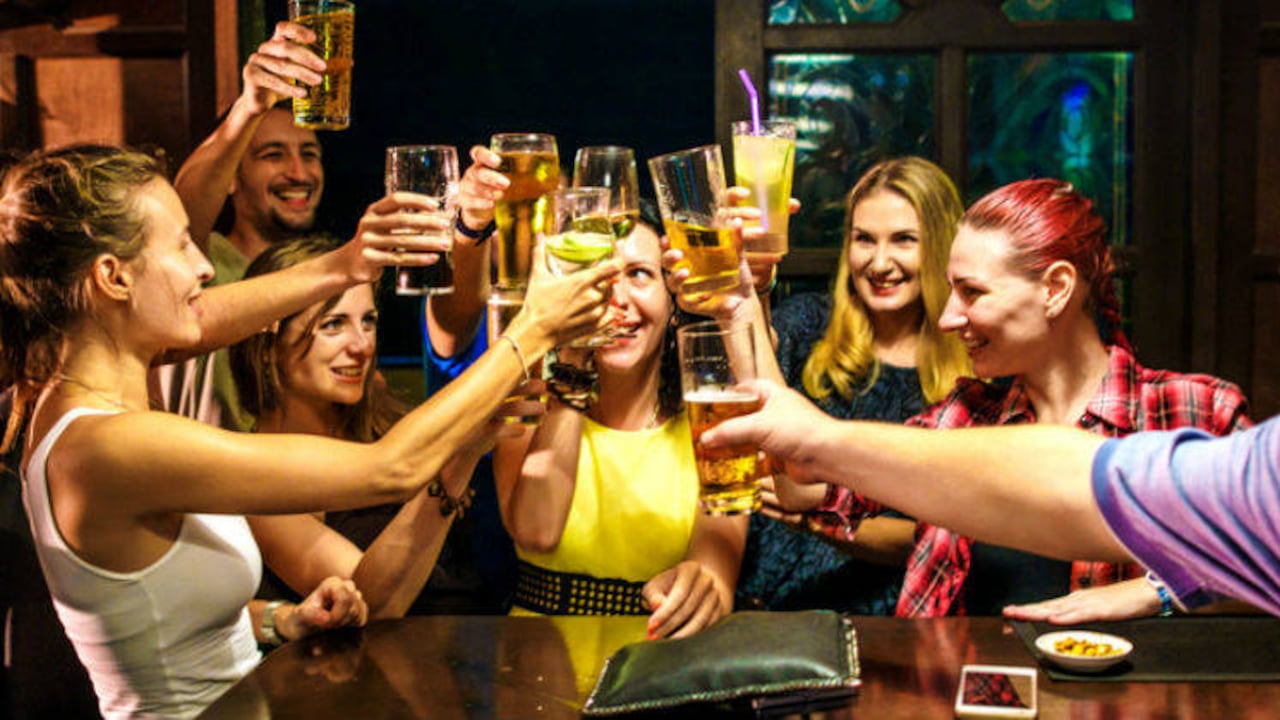 ¿Lo usaría? Crean un ‘modo borracho’ para móviles que restringe el acceso a apps cuando se está ebrio