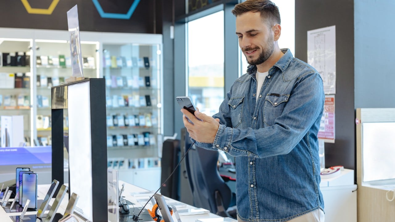 Cinco trucos para tomar la mejor decisión al comprar un nuevo celular.